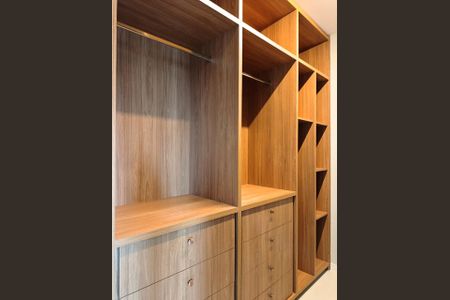 Apartamento para alugar com 151m², 2 quartos e 2 vagasCloset da suíte 2