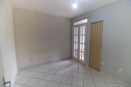 Casa à venda com 300m², 3 quartos e 4 vagasSuíte 2