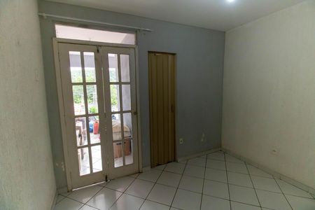 Casa à venda com 300m², 3 quartos e 4 vagasSuíte 2