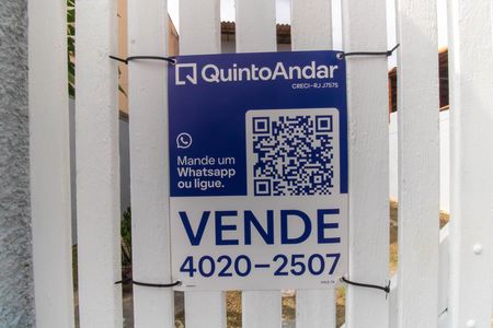Casa à venda com 300m², 3 quartos e 4 vagasPlaquinha 