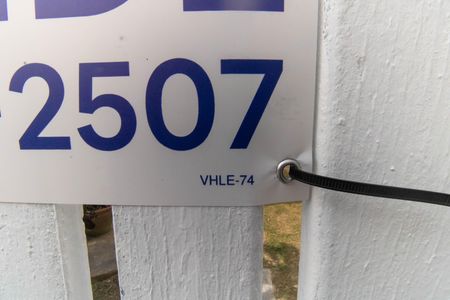 Casa à venda com 300m², 3 quartos e 4 vagasPlaquinha 