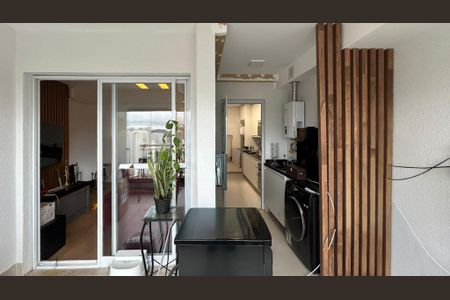 Apartamento para alugar com 74m², 2 quartos e 1 vaga Apartamento para alugar com 74m², 2 quartos e 1 vagaVaranda