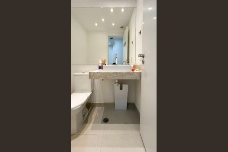 Apartamento para alugar com 74m², 2 quartos e 1 vaga Apartamento para alugar com 74m², 2 quartos e 1 vagaLavabo