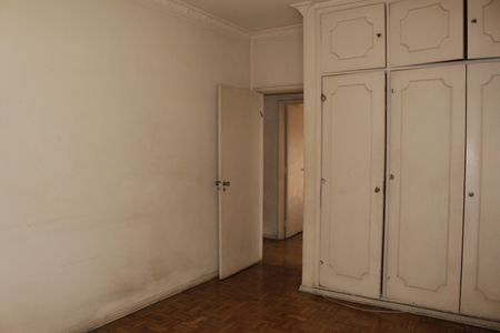 Apartamento à venda com 220m², 3 quartos e 1 vagaQuarto 2