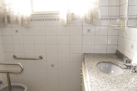 Apartamento à venda com 220m², 3 quartos e 1 vagaBanheiro