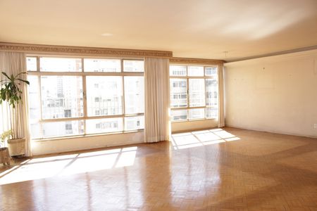 Apartamento à venda com 220m², 3 quartos e 1 vagaSala