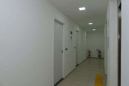 Apartamento para alugar com 38m², 2 quartos e sem vagaÁrea comum - Saguão do prédio