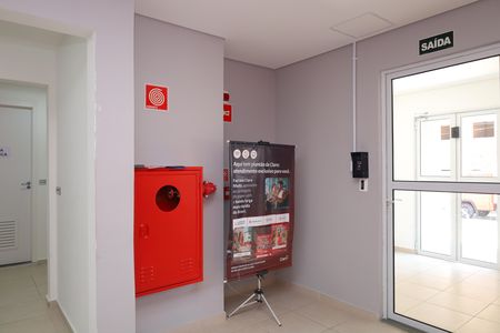 Apartamento para alugar com 38m², 2 quartos e sem vagaÁrea comum - Saguão do prédio