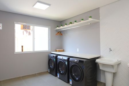 Apartamento para alugar com 38m², 2 quartos e sem vagaÁrea comum - Lavanderia