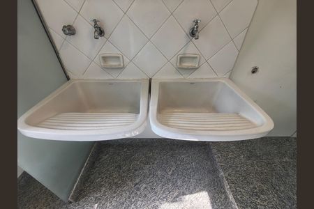 Apartamento para alugar com 200m², 3 quartos e 3 vagasÁrea de Serviço - Tanque 