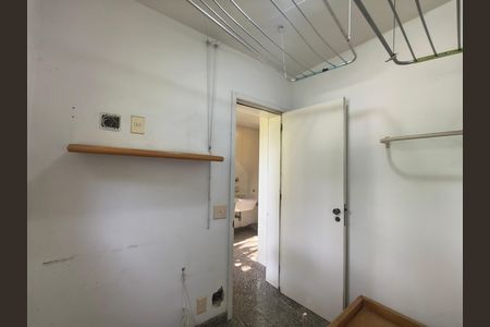 Apartamento para alugar com 200m², 3 quartos e 3 vagasQuarto Serviço 