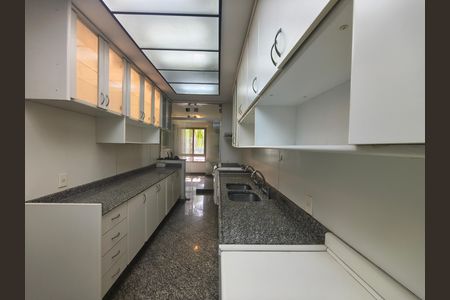 Apartamento para alugar com 200m², 3 quartos e 3 vagasCozinha