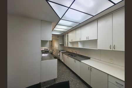 Apartamento para alugar com 200m², 3 quartos e 3 vagasCozinha