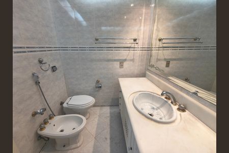 Apartamento para alugar com 200m², 3 quartos e 3 vagasBanheiro Suite 2