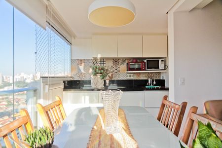 Apartamento à venda com 58m², 2 quartos e 1 vaga Apartamento à venda com 58m², 2 quartos e 1 vagaVaranda
