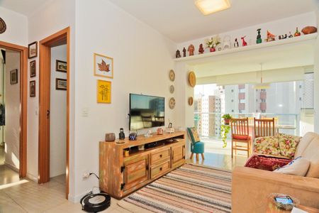 Apartamento à venda com 58m², 2 quartos e 1 vaga Apartamento à venda com 58m², 2 quartos e 1 vagaSala