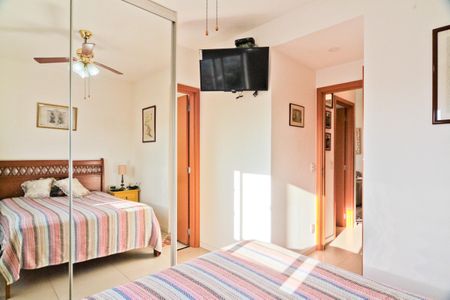 Apartamento à venda com 58m², 2 quartos e 1 vaga Apartamento à venda com 58m², 2 quartos e 1 vagaSuíte