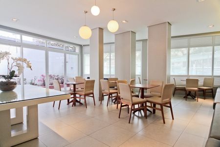 Apartamento à venda com 58m², 2 quartos e 1 vaga Apartamento à venda com 58m², 2 quartos e 1 vagaÁrea comum - Salão de festas