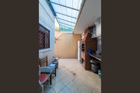 Casa para alugar com 177m², 4 quartos e 4 vagas Casa para alugar com 177m², 4 quartos e 4 vagasQuintal