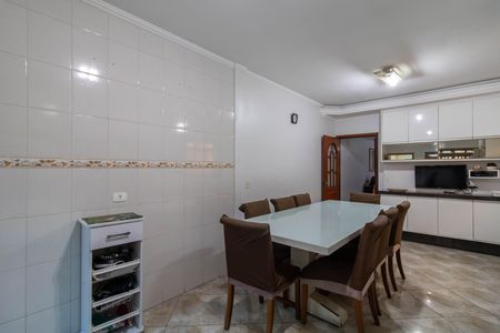 Casa para alugar com 177m², 4 quartos e 4 vagas Casa para alugar com 177m², 4 quartos e 4 vagasCozinha