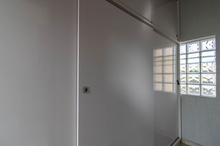 Casa à venda com 177m², 4 quartos e 4 vagas Casa à venda com 177m², 4 quartos e 4 vagasCloset da Suíte