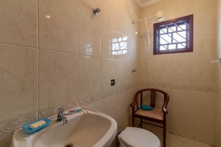 Casa para alugar com 177m², 4 quartos e 4 vagas Casa para alugar com 177m², 4 quartos e 4 vagasBamheiro 2