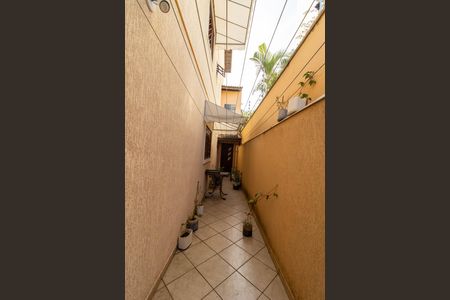 Casa para alugar com 177m², 4 quartos e 4 vagas Casa para alugar com 177m², 4 quartos e 4 vagasCorredor Lateral