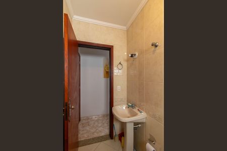 Casa para alugar com 177m², 4 quartos e 4 vagas Casa para alugar com 177m², 4 quartos e 4 vagasBanheiro 2