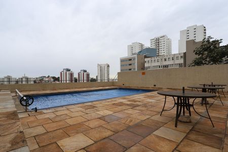 Apartamento à venda com 140m², 3 quartos e 1 vaga Apartamento à venda com 140m², 3 quartos e 1 vagaÁrea comum - Piscina