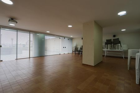 Apartamento à venda com 140m², 3 quartos e 1 vaga Apartamento à venda com 140m², 3 quartos e 1 vagaÁrea comum - Salão de festas