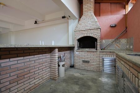 Apartamento à venda com 140m², 3 quartos e 1 vaga Apartamento à venda com 140m², 3 quartos e 1 vagaÁrea comum - Churrasqueira