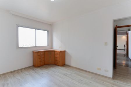 Apartamento à venda com 140m², 3 quartos e 1 vaga Apartamento à venda com 140m², 3 quartos e 1 vagaSuíte