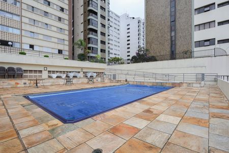 Apartamento à venda com 140m², 3 quartos e 1 vaga Apartamento à venda com 140m², 3 quartos e 1 vagaÁrea comum - Piscina