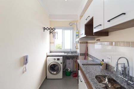 Apartamento para alugar com 47m², 2 quartos e 1 vaga Apartamento para alugar com 47m², 2 quartos e 1 vagaCozinha e área de serviço