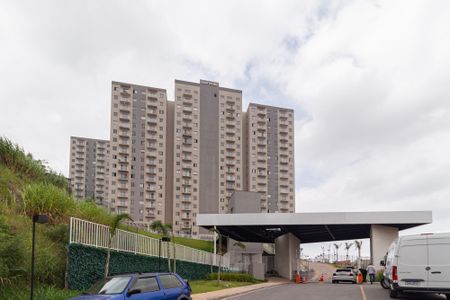 Apartamento para alugar com 47m², 2 quartos e 1 vaga Apartamento para alugar com 47m², 2 quartos e 1 vagaFachada