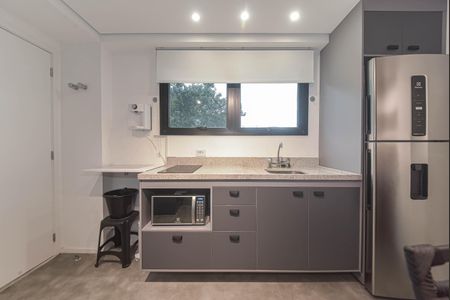 Cozinha de apartamento para alugar com 1 quarto, 42m² em Vila Cordeiro, São Paulo