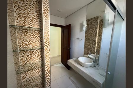 Apartamento à venda com 163m², 3 quartos e 3 vagasBanho Social