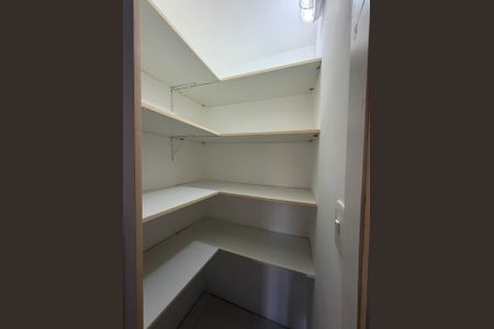 Apartamento à venda com 163m², 3 quartos e 3 vagasRouparia