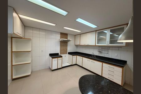 Apartamento à venda com 163m², 3 quartos e 3 vagasCozinha