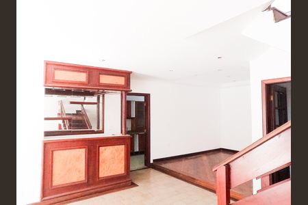 Sala de casa à venda com 4 quartos, 225m² em Barra da Tijuca, Rio de Janeiro