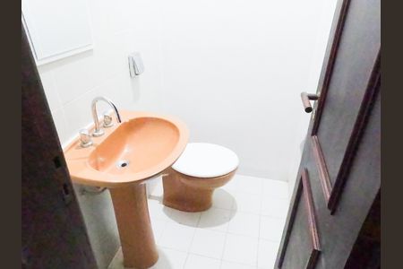 Casa para alugar com 225m², 4 quartos e 3 vagasBanheiro da area de serviço
