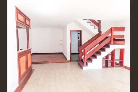 Sala de casa à venda com 4 quartos, 225m² em Barra da Tijuca, Rio de Janeiro