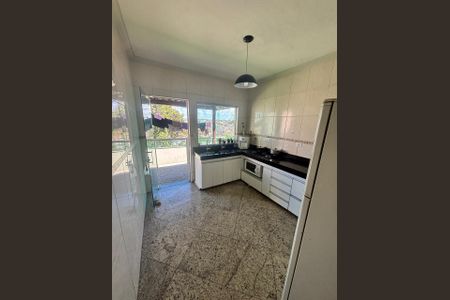Casa para alugar com 160m², 3 quartos e 4 vagas
