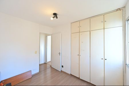 Apartamento à venda com 70m², 3 quartos e 1 vagaQuarto 2