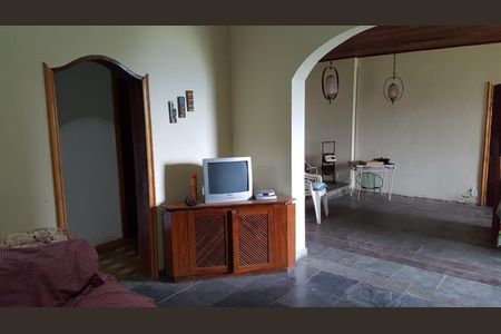 Casa para alugar com 450m², 7 quartos e 1 vaga Casa para alugar com 450m², 7 quartos e 1 vagaSala