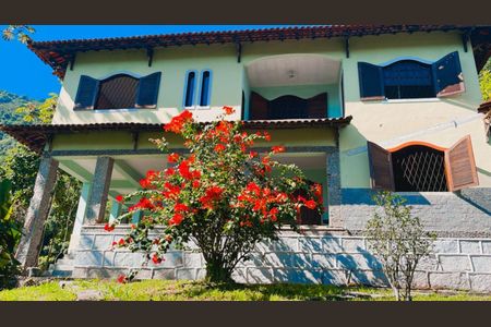 Casa para alugar com 450m², 7 quartos e 1 vaga Casa para alugar com 450m², 7 quartos e 1 vagaFachada