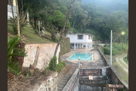 Casa para alugar com 450m², 7 quartos e 1 vaga Casa para alugar com 450m², 7 quartos e 1 vagaPiscina
