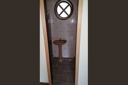 Casa para alugar com 450m², 7 quartos e 1 vaga Casa para alugar com 450m², 7 quartos e 1 vagaBanheiro