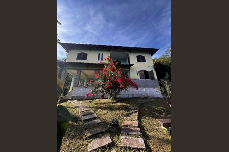 Casa para alugar com 450m², 7 quartos e 1 vaga Casa para alugar com 450m², 7 quartos e 1 vagaFachada