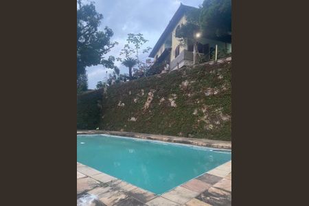 Casa para alugar com 450m², 7 quartos e 1 vaga Casa para alugar com 450m², 7 quartos e 1 vagaPiscina